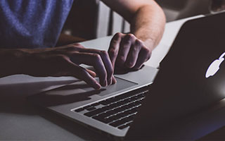 逢伯恩利便5比0！曼城痛饮“红酒”，马赫雷斯独开3瓶